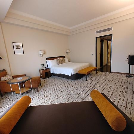 Hotel Marine Plaza Bombaj Zewnętrze zdjęcie